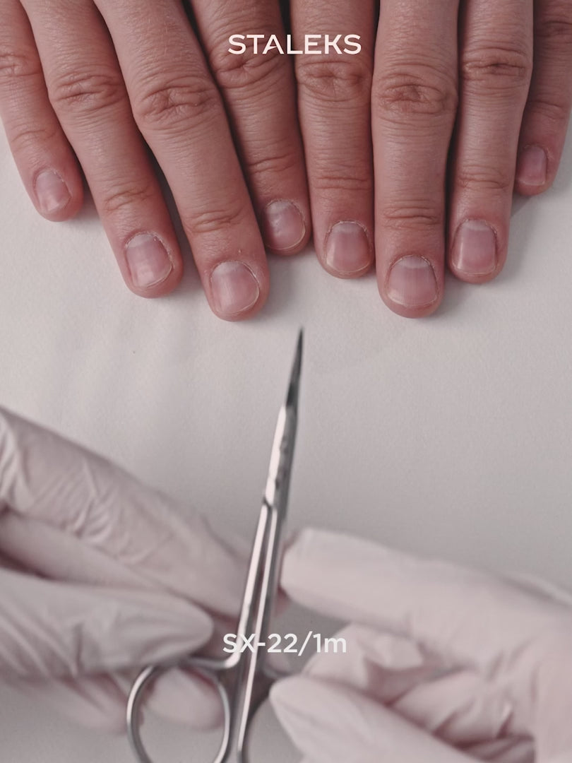 Load video: STALEKS EXCLUSIVE 22 TYPE 1 Professional cuticle scissors SX-22/1m